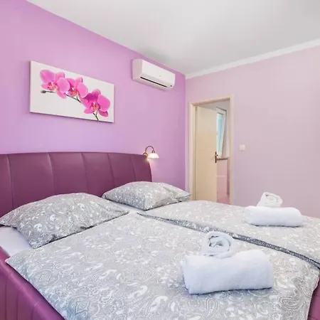 Aurelia Holiday home *